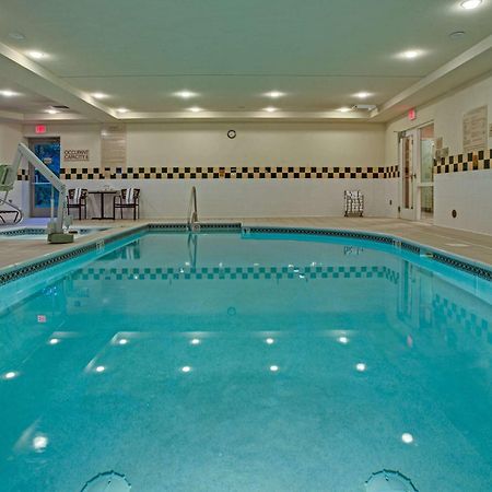Hilton Garden Inn Cleveland Airport Fairview Park Экстерьер фото