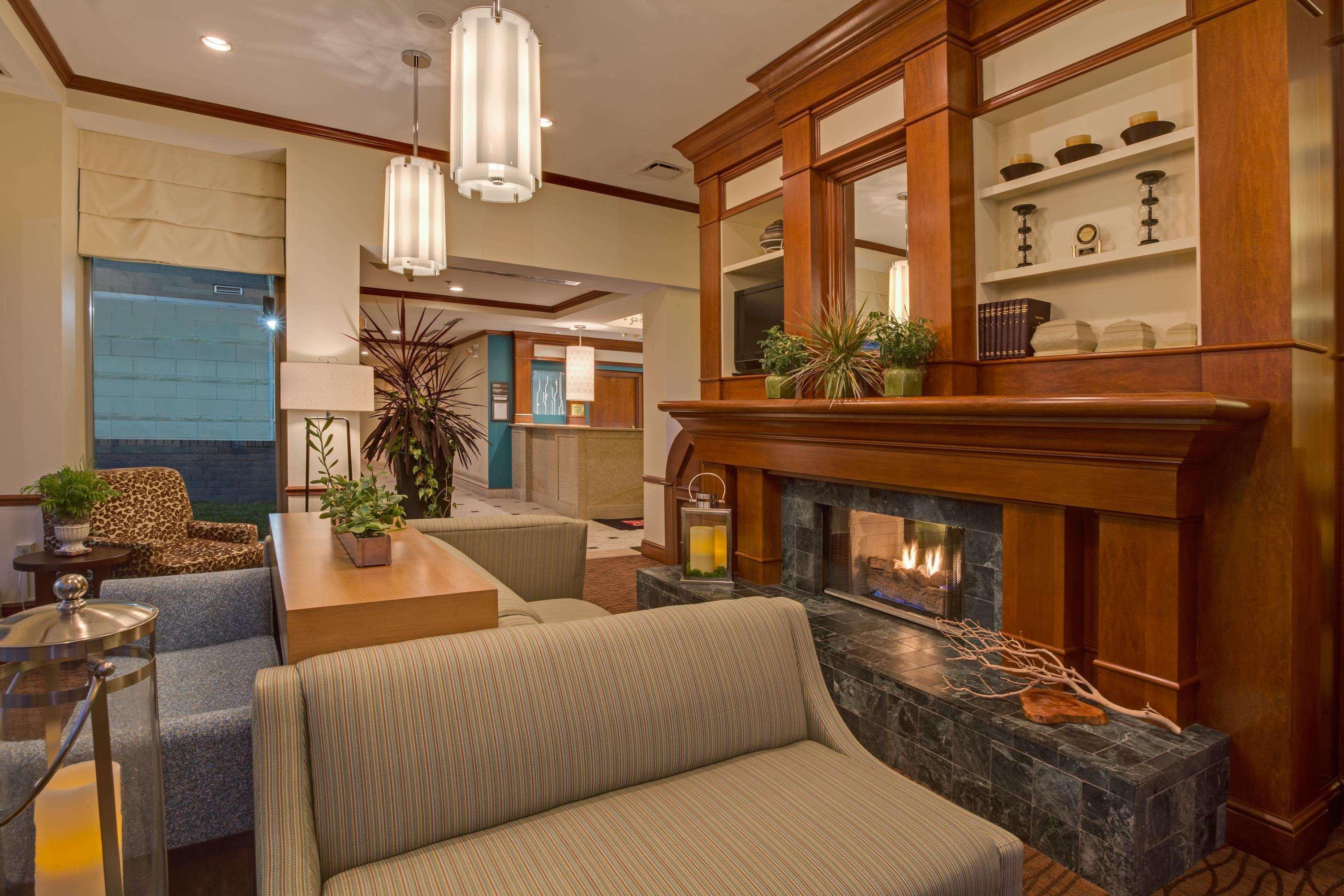 Hilton Garden Inn Cleveland Airport Fairview Park Экстерьер фото