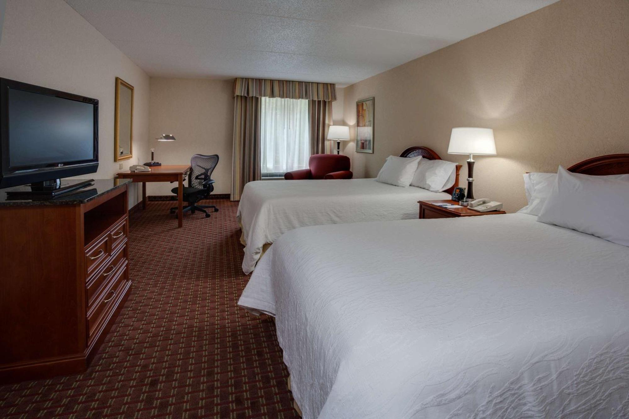 Hilton Garden Inn Cleveland Airport Fairview Park Экстерьер фото