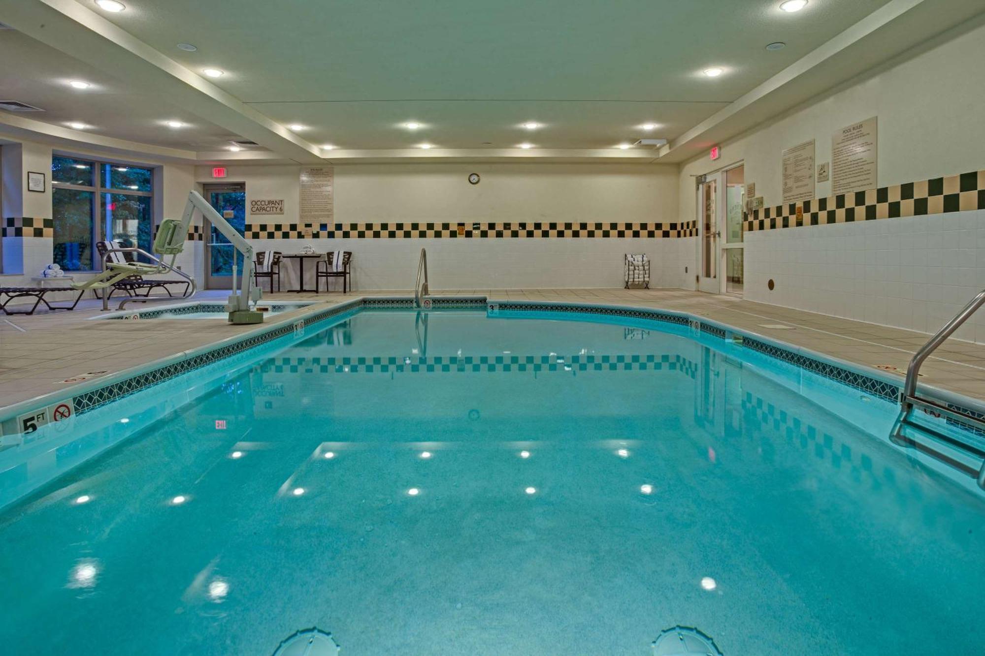 Hilton Garden Inn Cleveland Airport Fairview Park Экстерьер фото