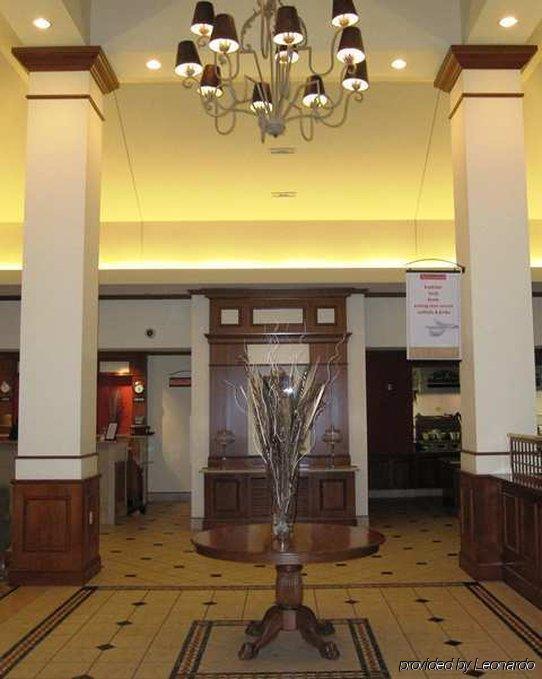 Hilton Garden Inn Cleveland Airport Fairview Park Интерьер фото