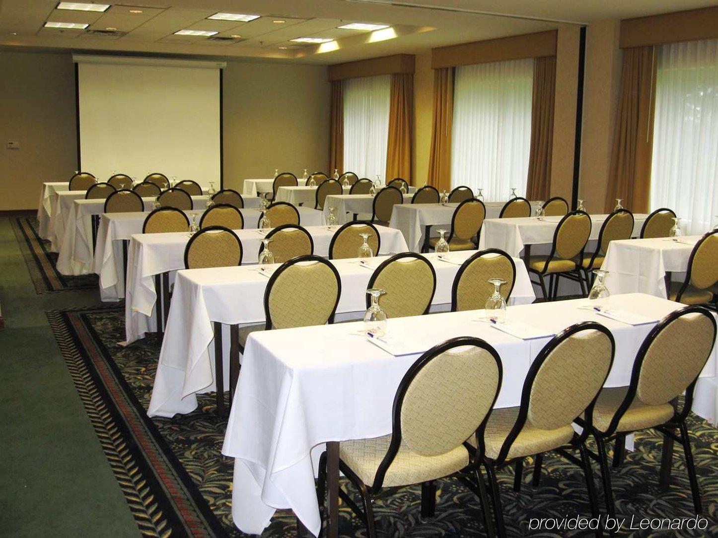 Hilton Garden Inn Cleveland Airport Fairview Park Удобства фото