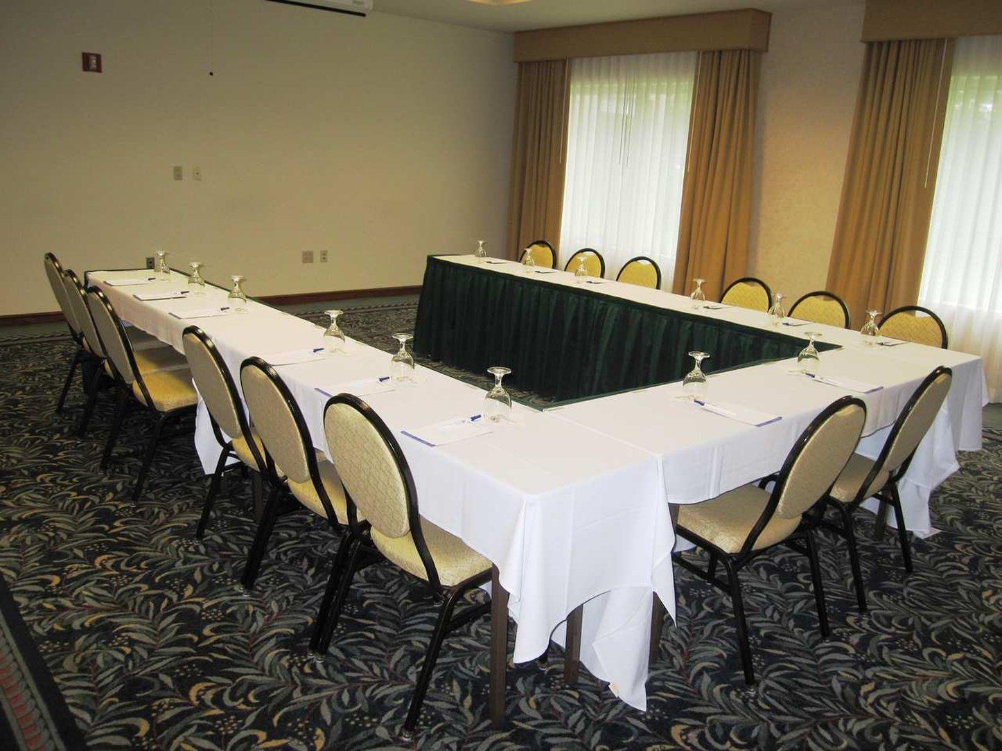 Hilton Garden Inn Cleveland Airport Fairview Park Экстерьер фото